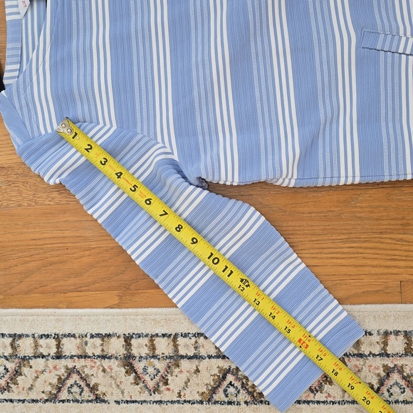LIZ CLAIBORNE BRAND WOMEN'S BLUE & WHITE STRIPES 3/4 SLEEVES TOP SIZE LARGE - Picture 15 of 16